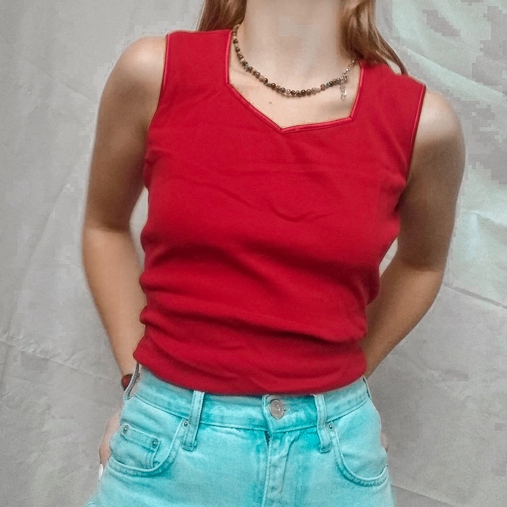 Red Tanktop - Picture 2 of 3